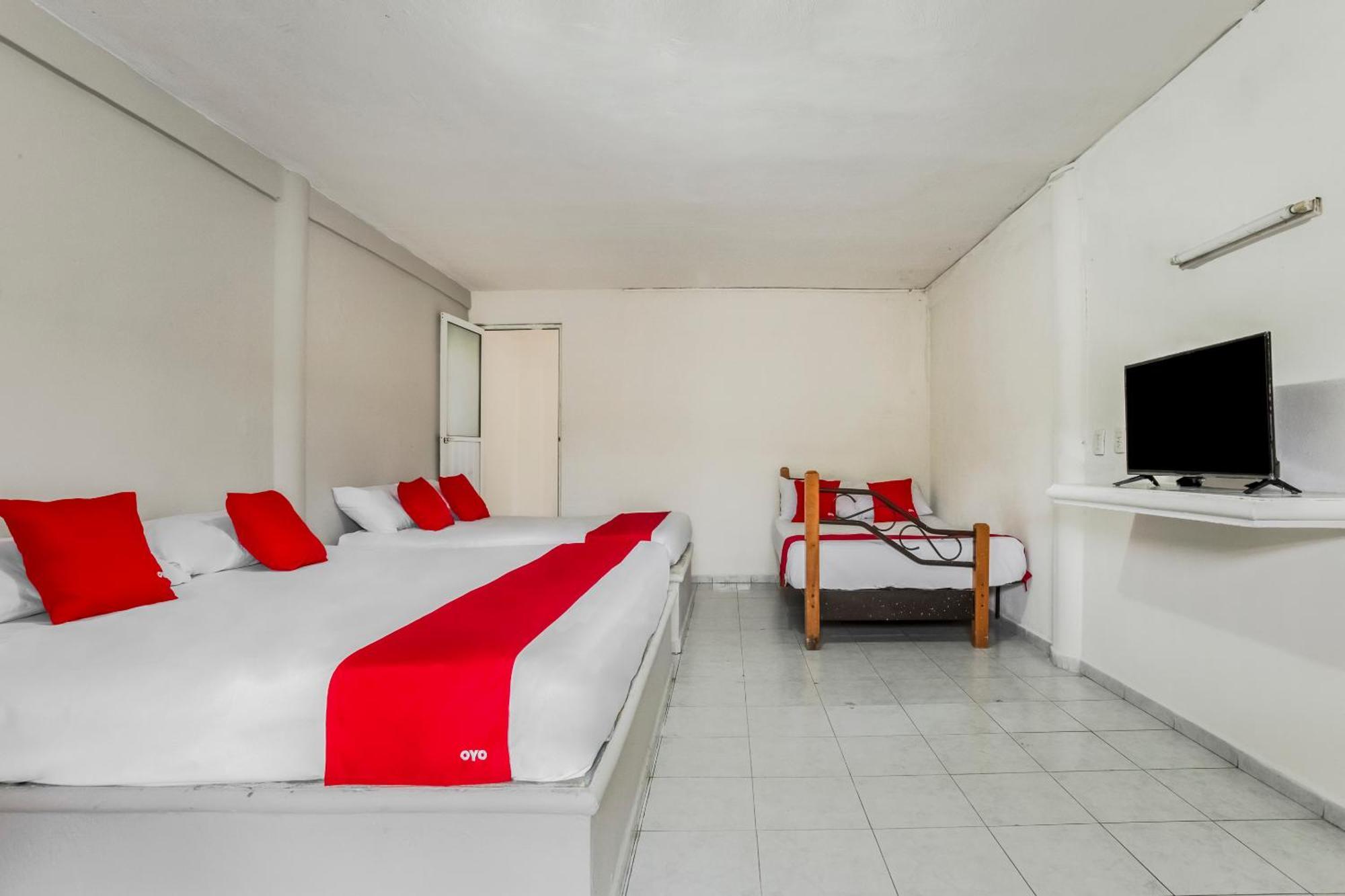 Oyo Hotel Jaguar Cancun Luaran gambar