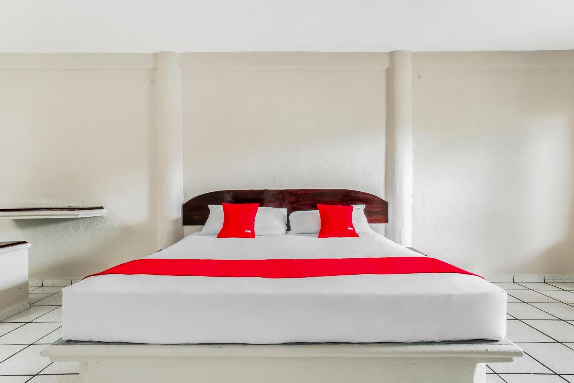 Oyo Hotel Jaguar Cancun Luaran gambar